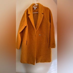 Great condition, gorgeous coat!